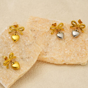 Bow-shaped heart earrings
