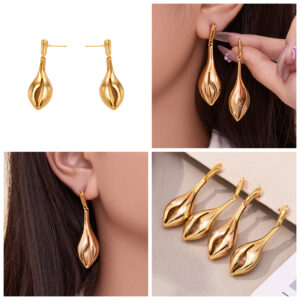 Conch Shell Pendant Earrings