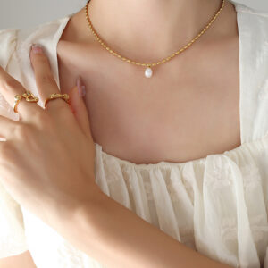 Gold-Plated Elliptical Bead Chain Pearl Necklace